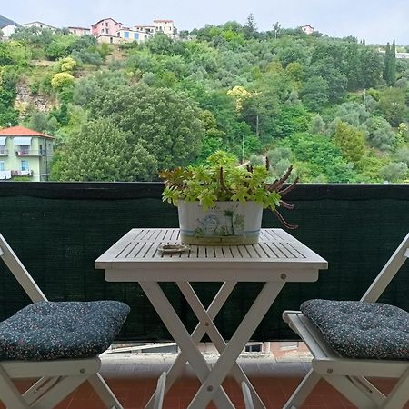 Deco & Retro Apartment لا سبيتسْيا المظهر الخارجي الصورة